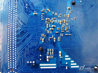 臺積電10納米芯片試產(chǎn)成功，開啟集成電路新紀(jì)元——從制程突破看產(chǎn)業(yè)發(fā)展與未來趨勢